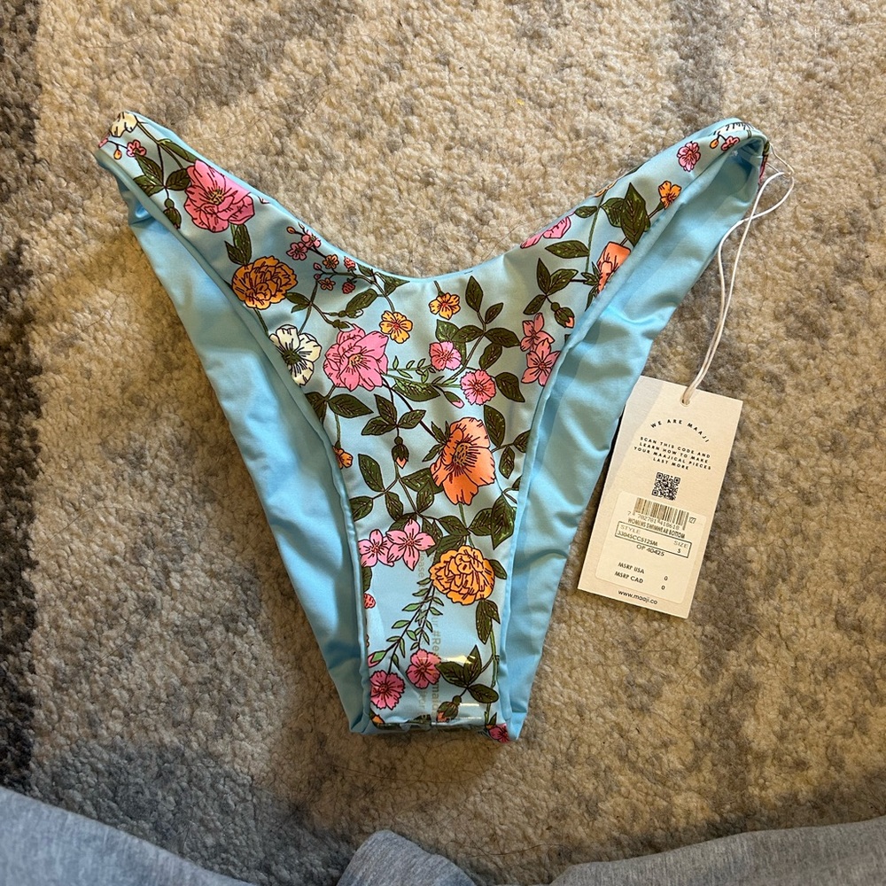 Maaji reversible bikini bottom NWT size small